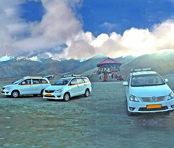Jammu to Srinagar Taxi Service